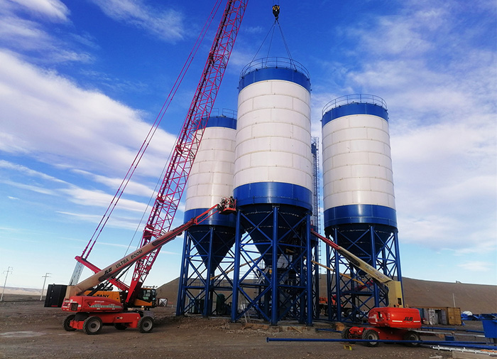 Small bolted steel silo